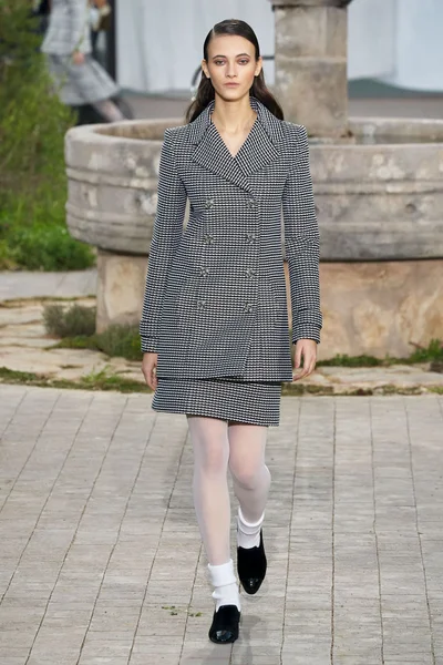 Look 6